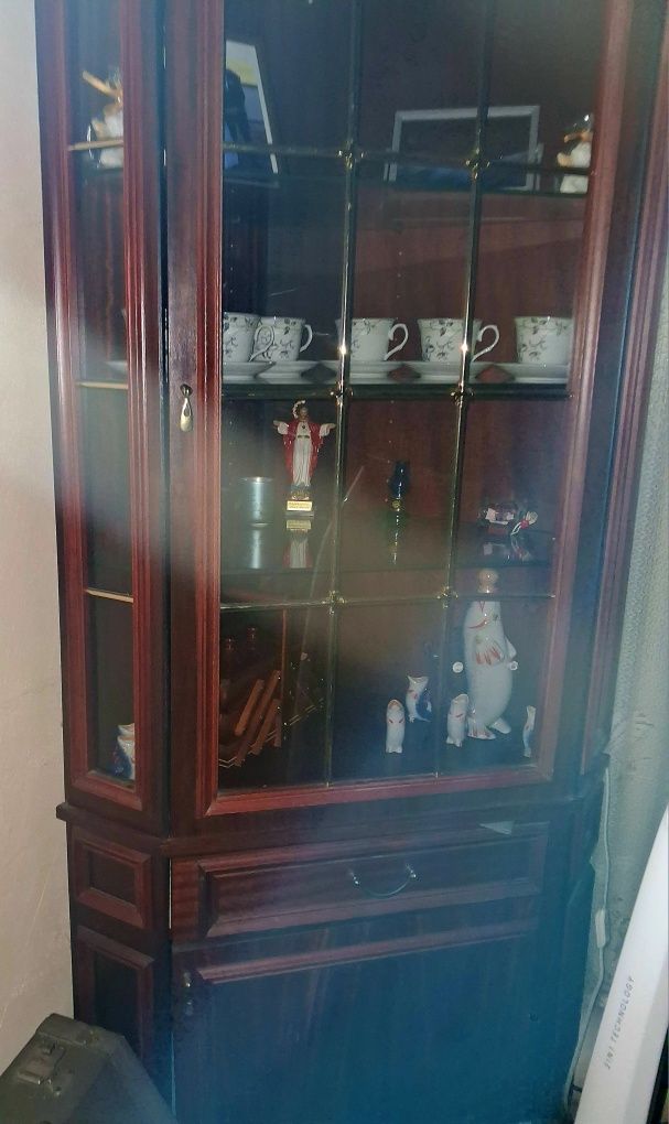 Witryna narożna sprzedam