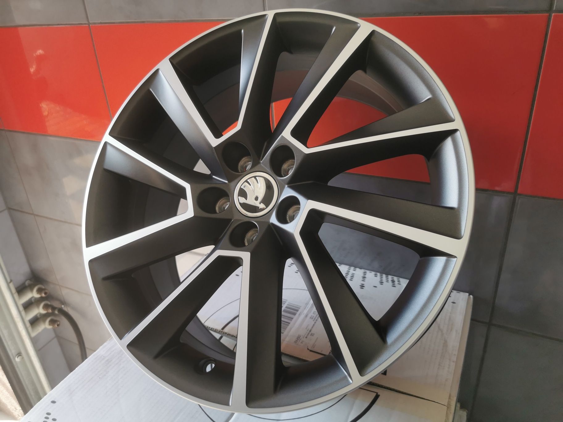 Nowe! Oryginał Felgi 17" 5x112 Skoda VRS RS Superb Octavia VW Golf