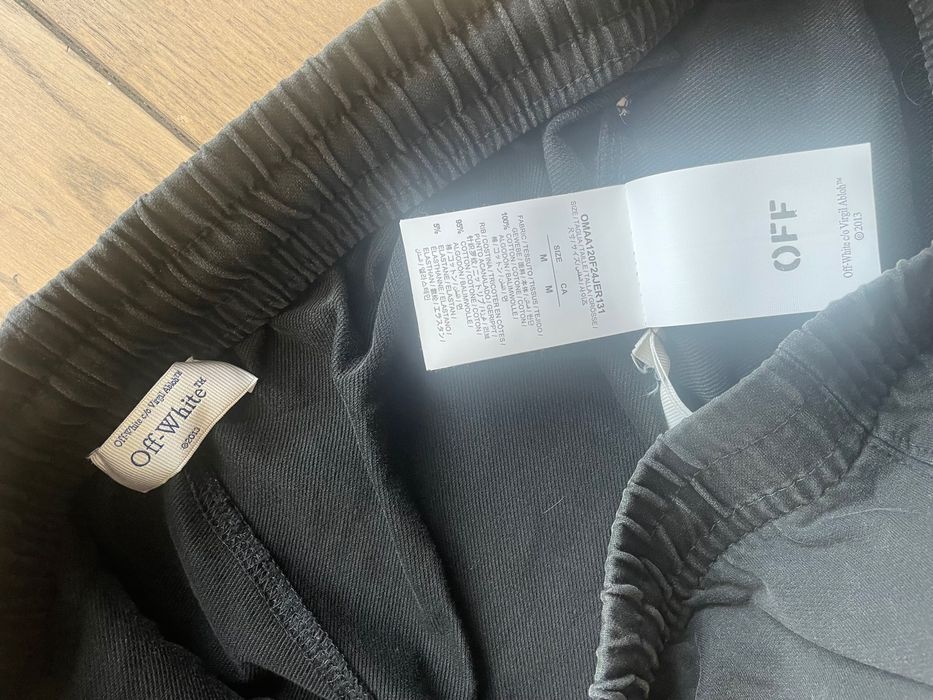 Off-White krótkie spodenki szorty rozm M Off White
