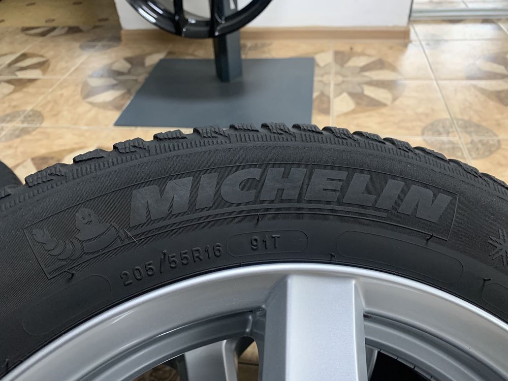 Комплект литих дисків R16 , 5/108 з зимніми шинами 205/55/16 Michelin