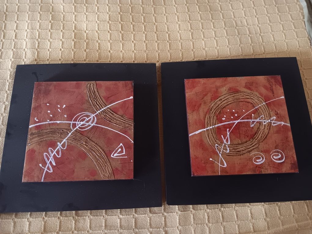 Quadros laranja e preto