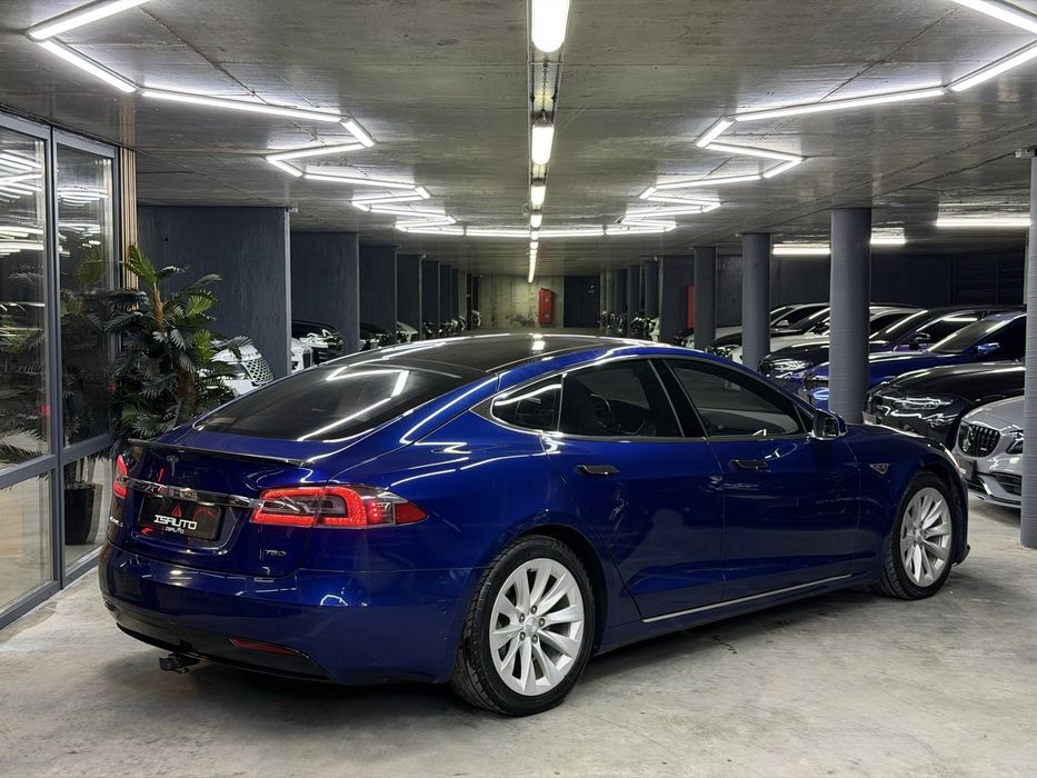 Tesla Model S 75D