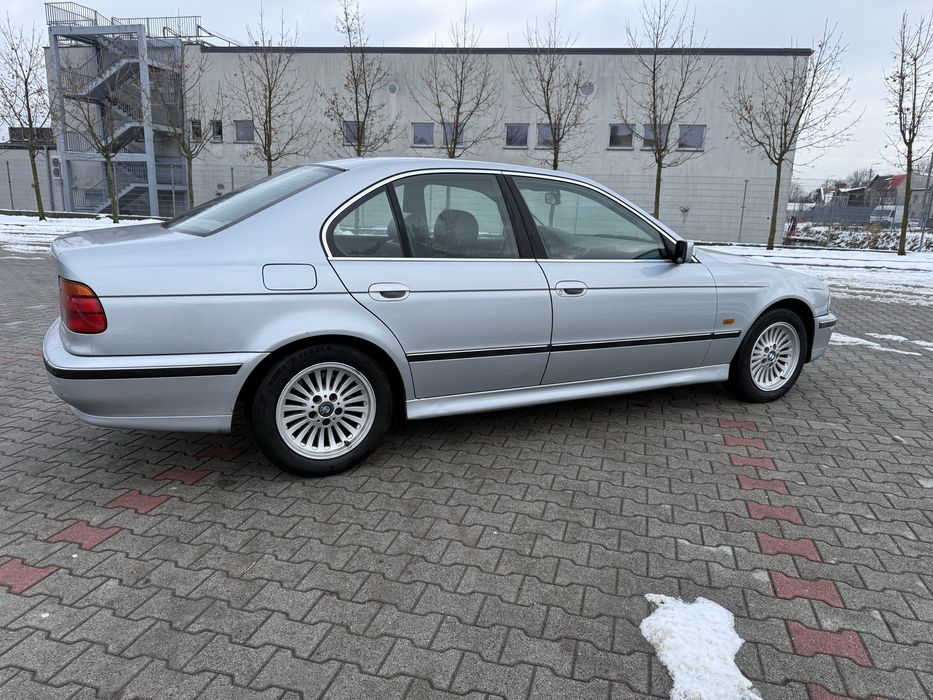 Kultowe Bmw E39 520i ,bdb stan na swoje lata
