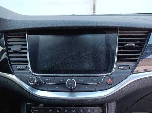 Rádio Opel Astra K - Reparação - Substituição do écran por Original