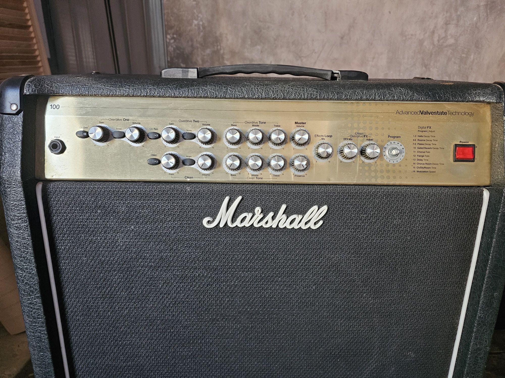 Marshall AVT 100X Combo gitarowe