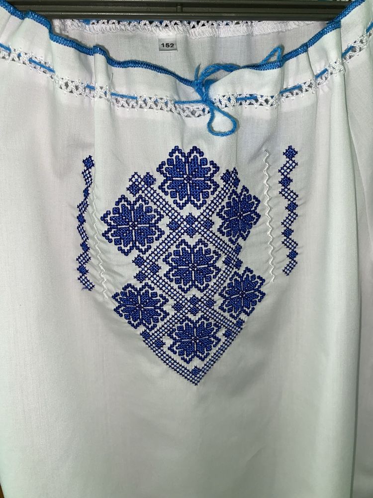 Вишивана сорочка для дівчинки