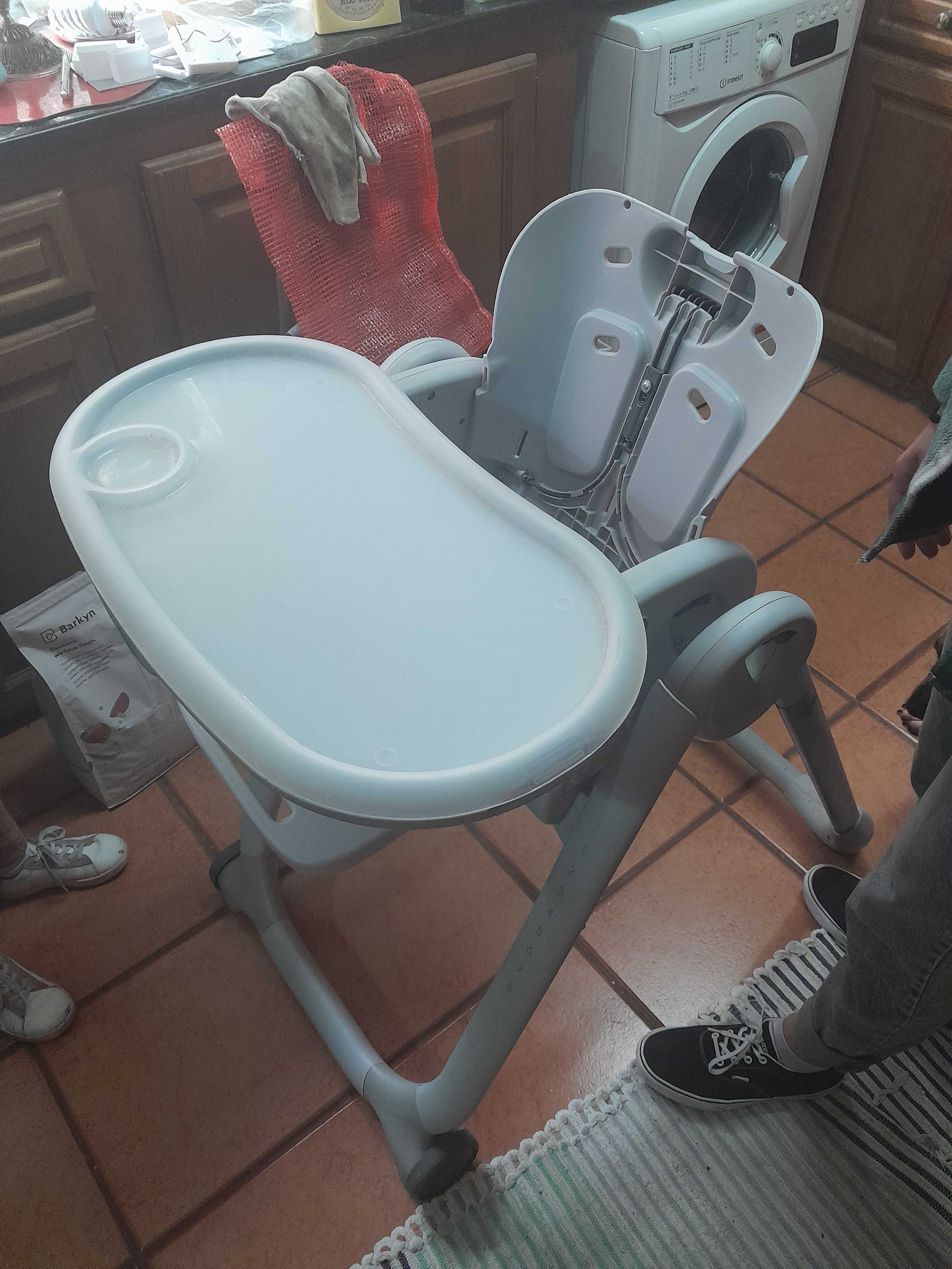 Cadeira de bebé para refeição