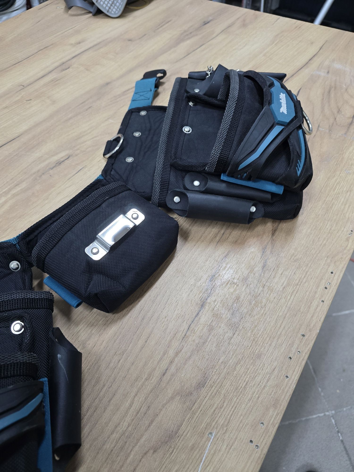 MAKITA Komplet pokrowców z pasem biodrowym pas narzędziowy E-15235
