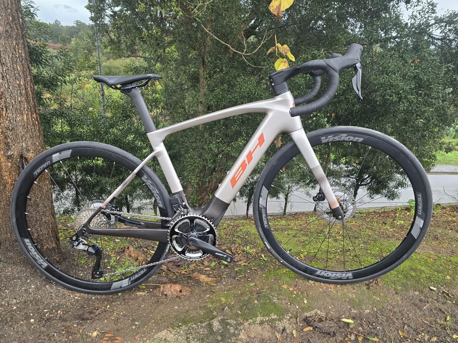 Novas bh rs1 eletricas de estrada