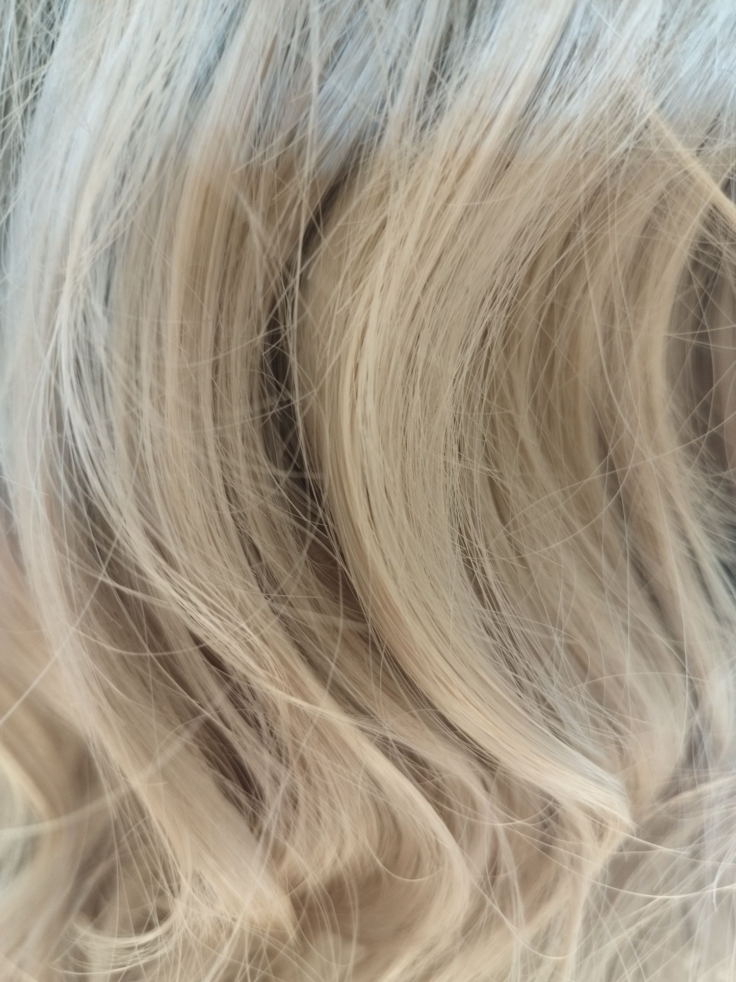 Peruka lace front 66 cm. Kręcone blond. Gratis dodatki