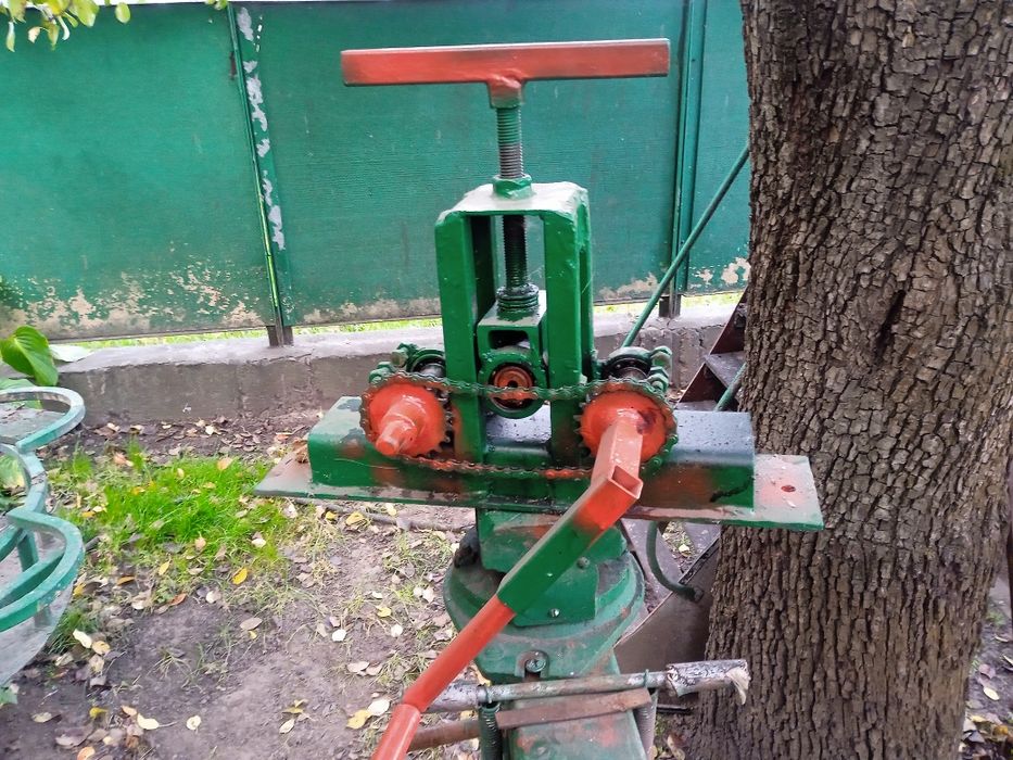 Ручний трубогиб для вальцовки квадратної труби