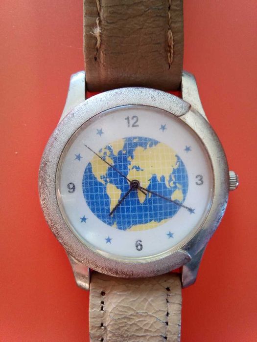 Relógio VINTAGE com Mapa Mundi, NOVO!