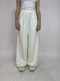 Білі широкі штани, молочні брюки sweatpants uniqlo