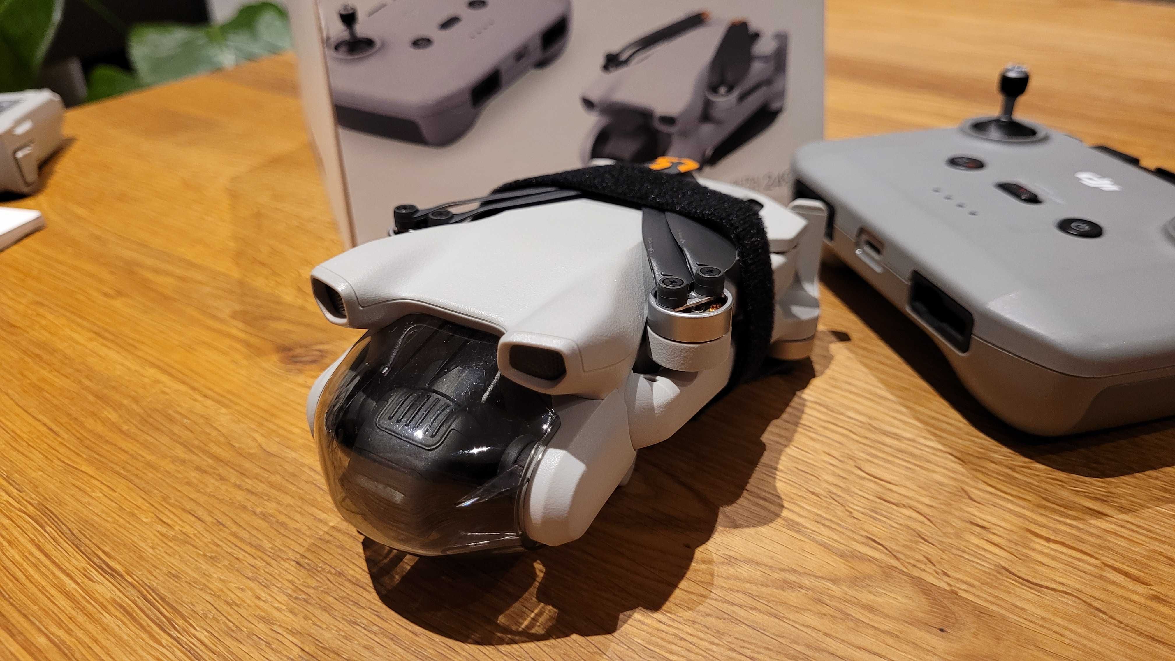 Dron DJI Mini 3 RC N1 - stan jak nowy