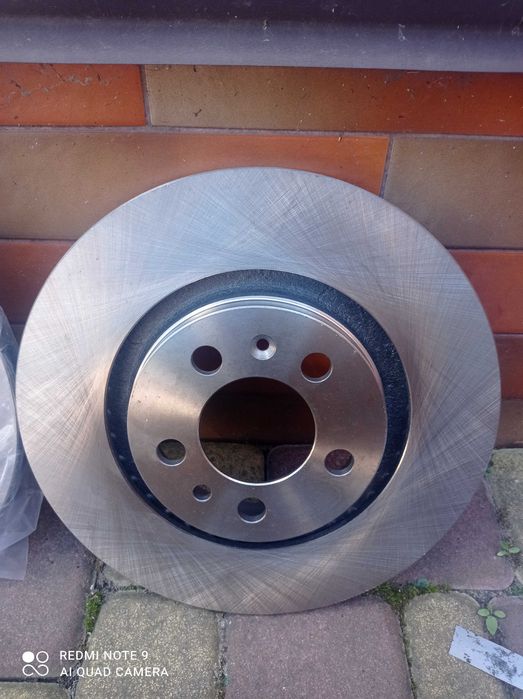 Диск тормозной SKODA OCTAVIA 97-/VW GOLF IV передний  RD.3325.DF2804