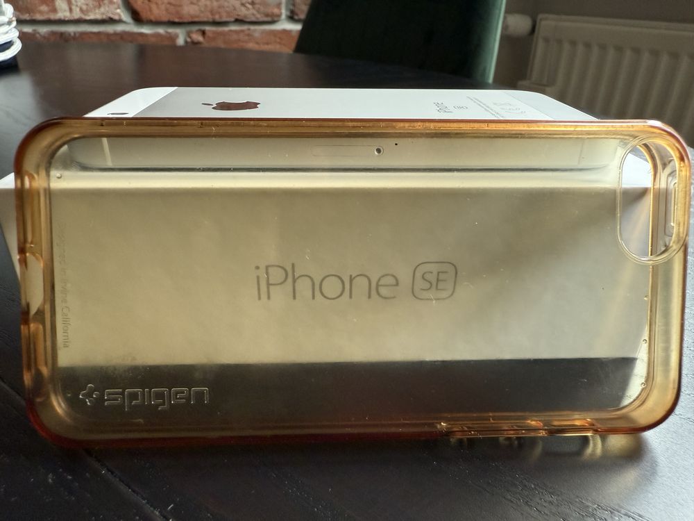 iPhone SE. Stan Idealny!