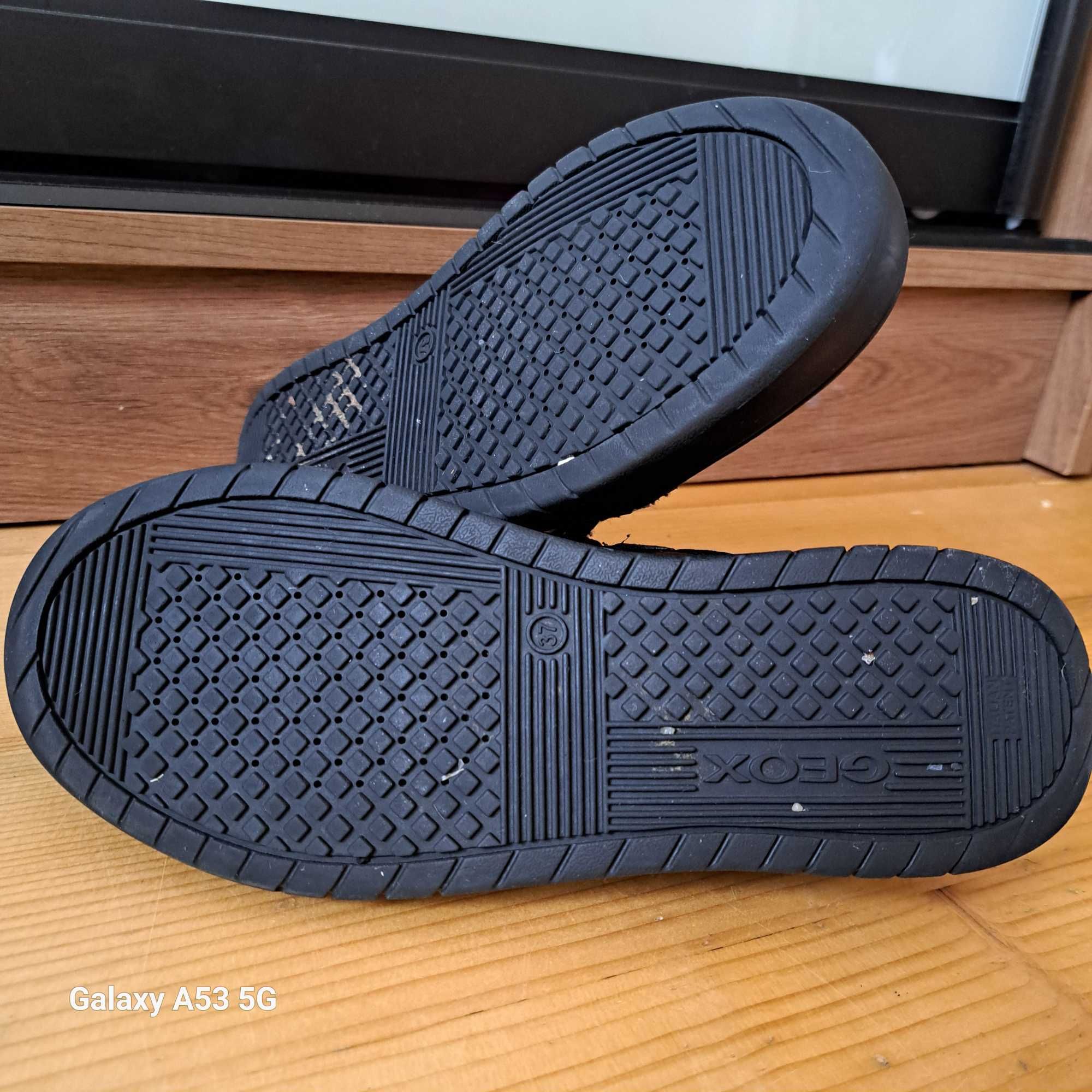 Шкіряні кросівки спортивні туфлі напівчеревики Geox для хлопця 37 р