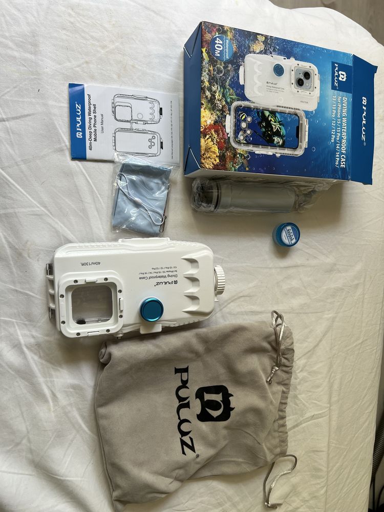 Caixa para telemovel para fazer mergulho