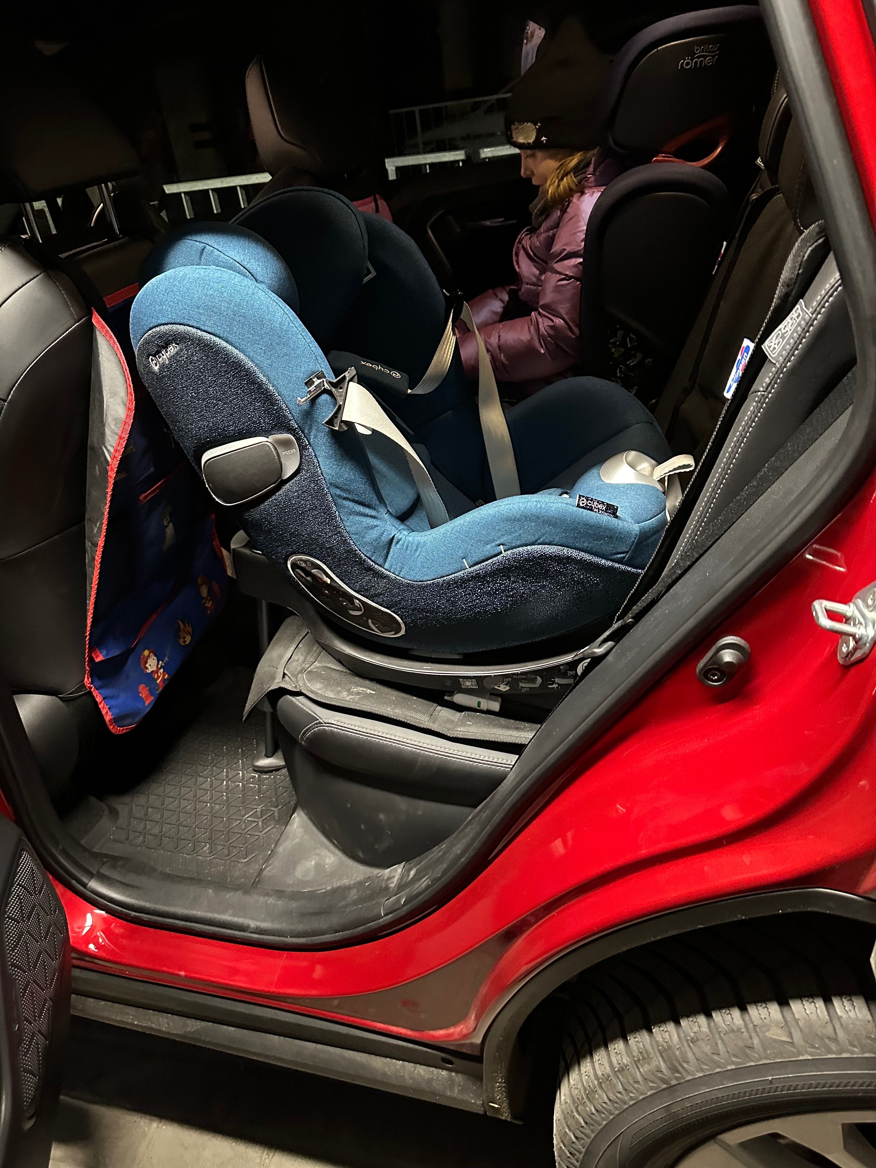 Komplet Cybex Cloud z i-size, baza i Cybex Sirona Z
