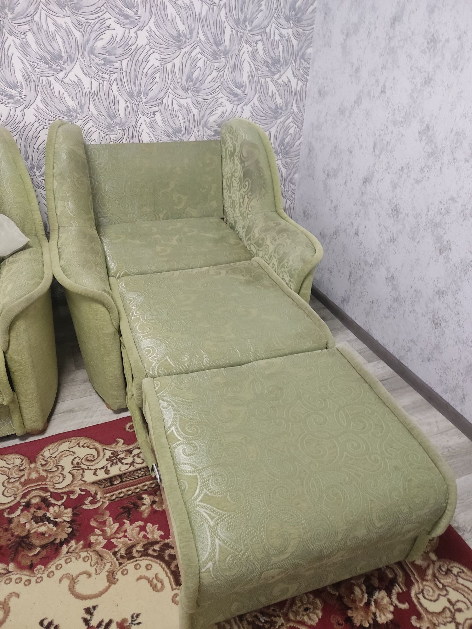 Продам диван и раскладное кресло
