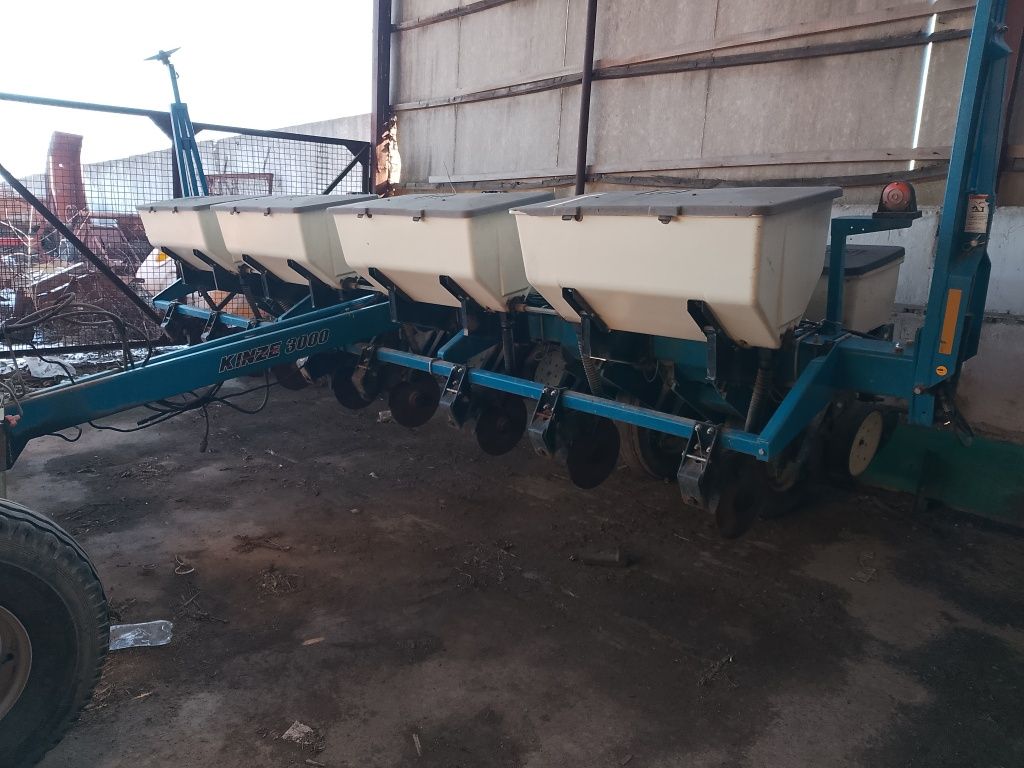 Сівалка  kinze 2014р,+380972648620