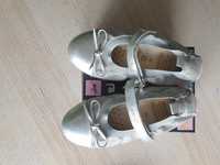 Сріблясті  GEOX  туфлі-пінеткі для правильної ходи.