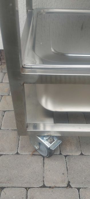 Візок сервірувальний для кейтерингу або кухні з гастроємностями