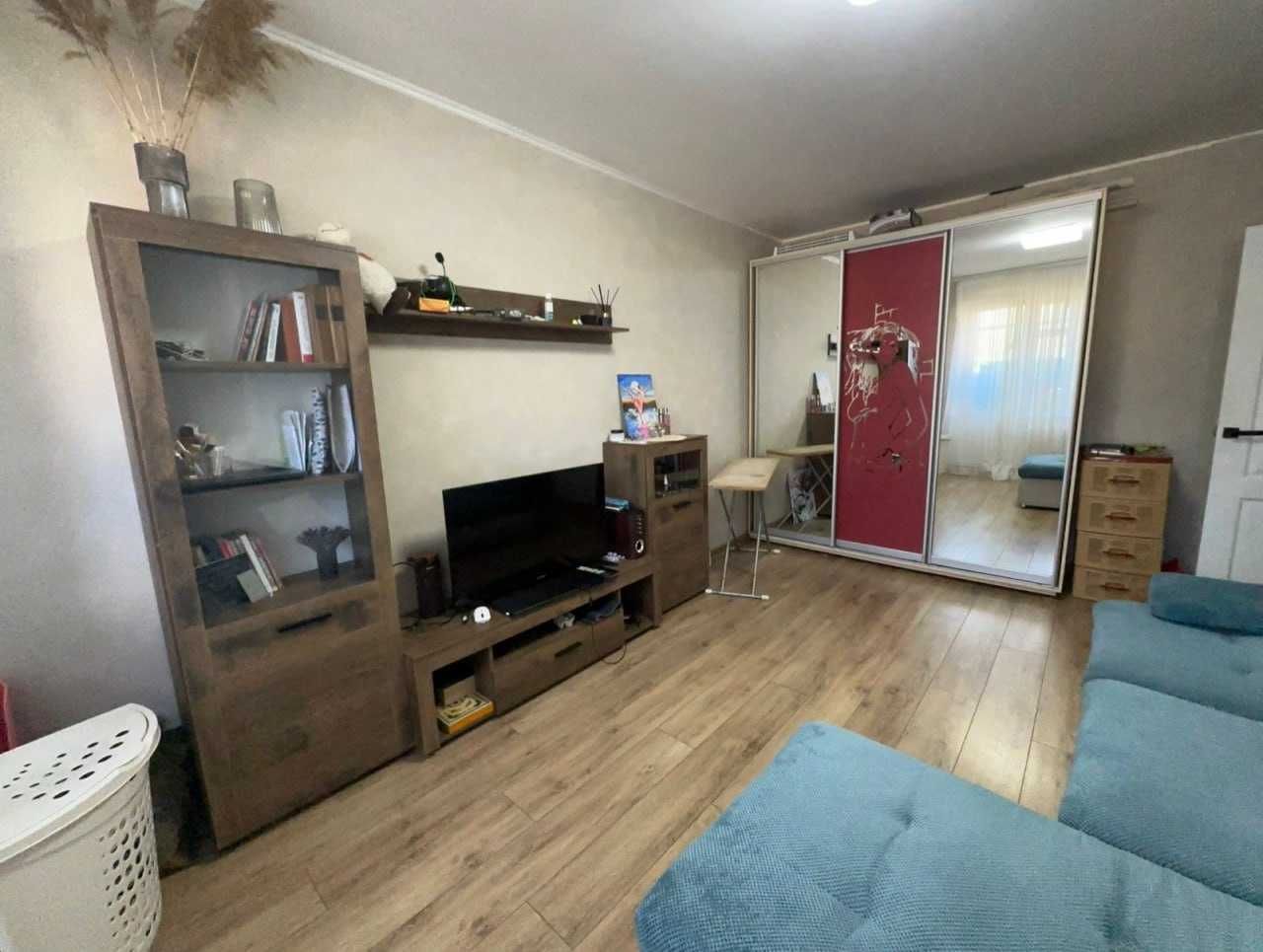 Продаж 1-кімнатної квартири пр. Лушпи