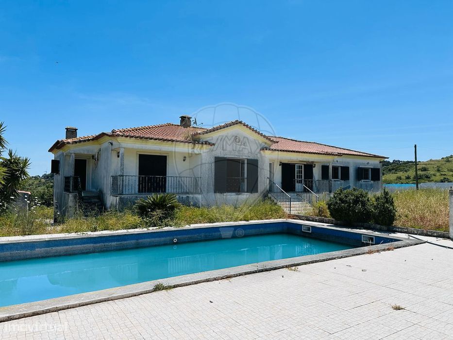 Moradia T5 para venda