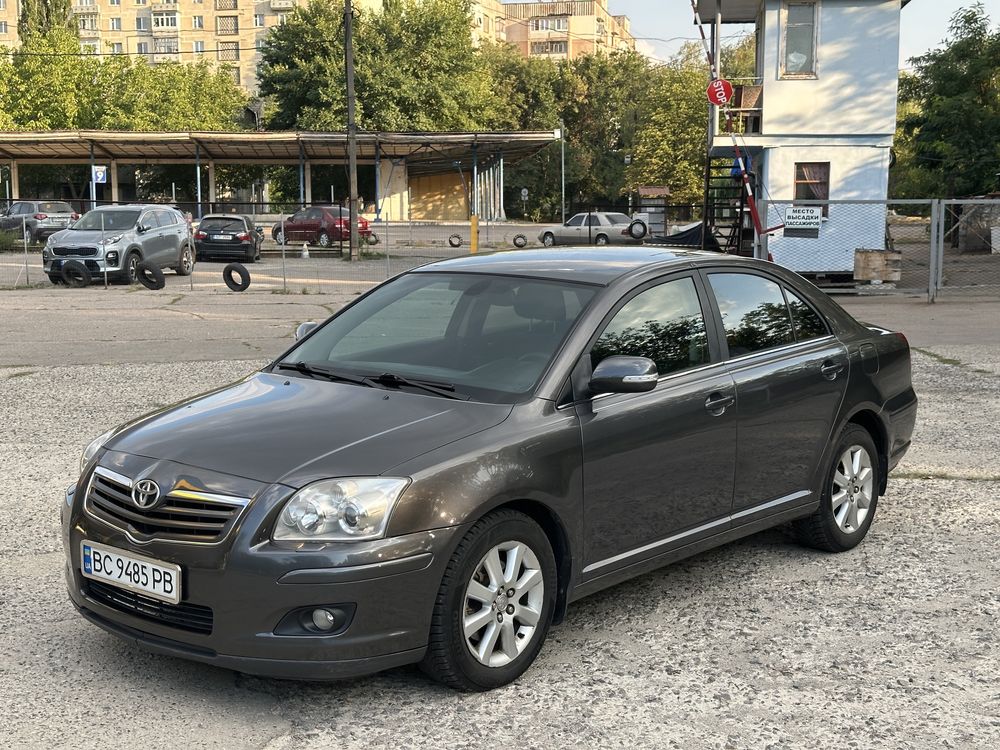 Toyota Avensis 2008 року (рестайлінг)