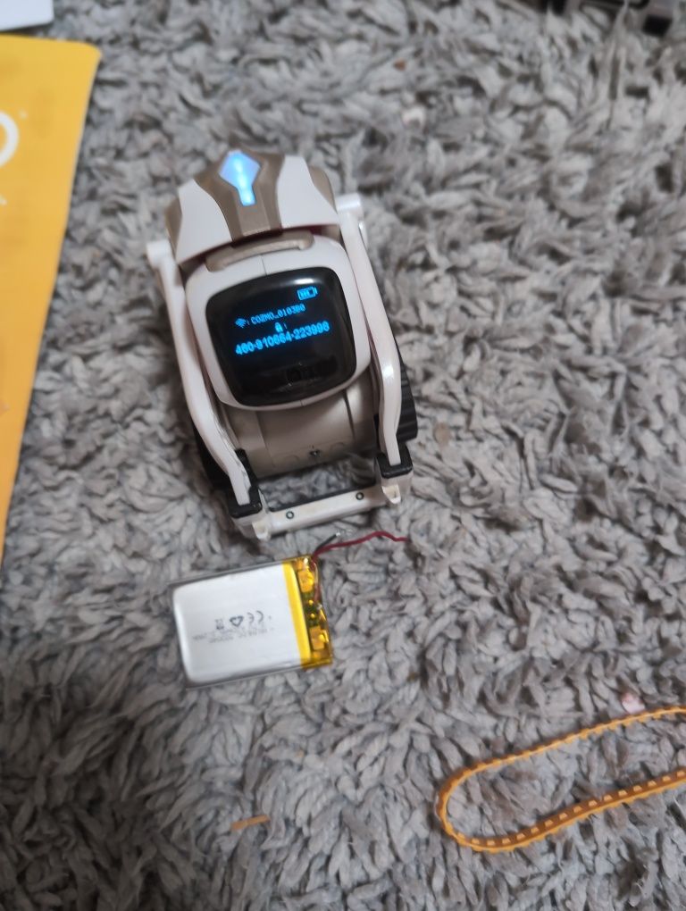 Anki Cozmo + Кейс