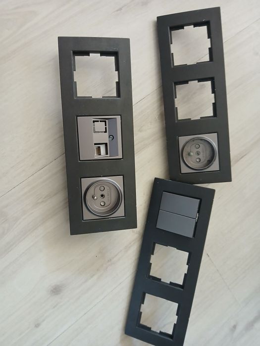 Gniazda,ramki,łączniki