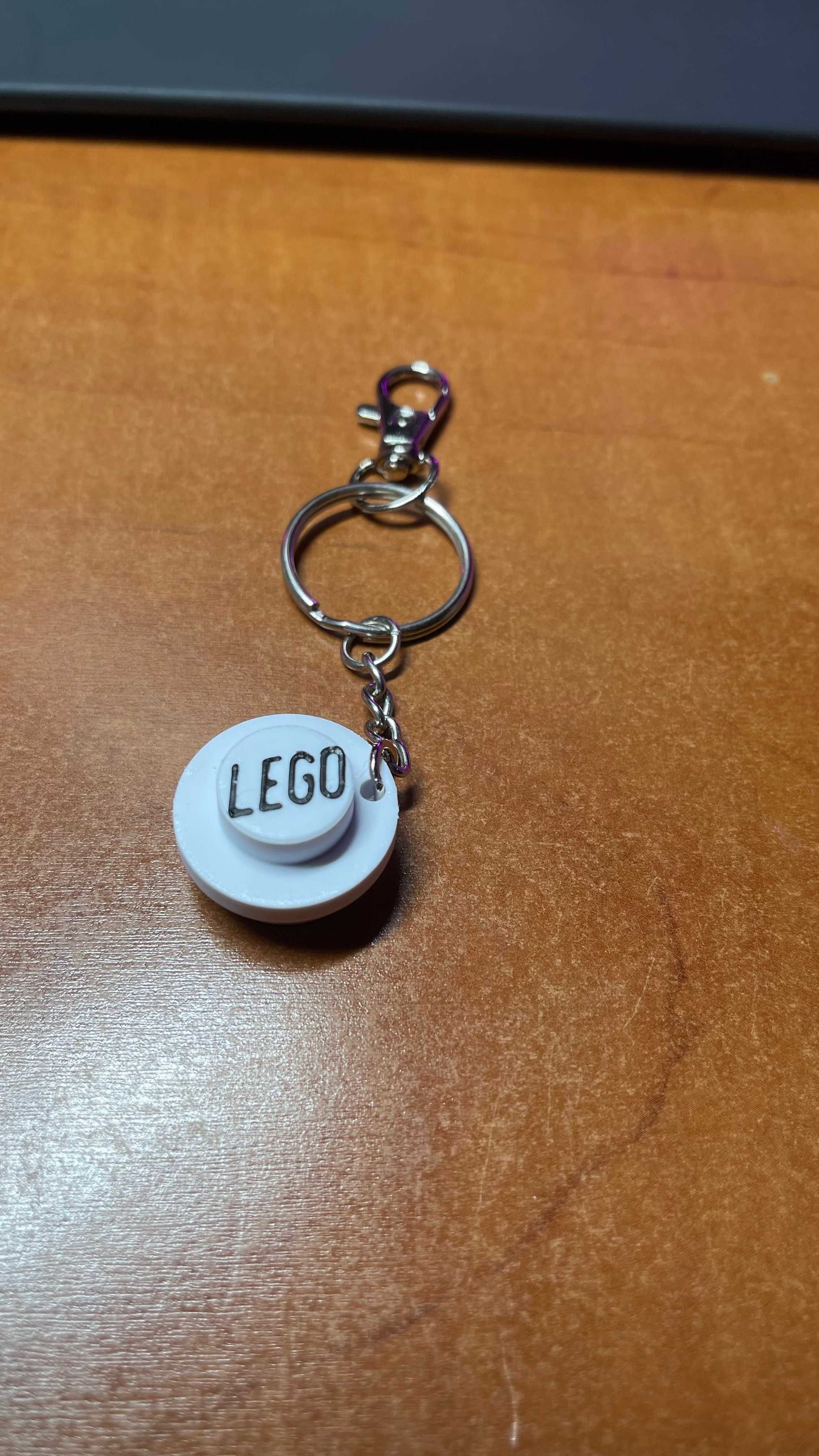 Wyjątkowy brelok Lego — prezent dla fana klocków!