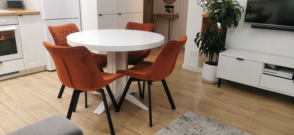 Okrągły biały stół rozkładany VEGAS Meble Pomorskie 100 cm + 3 wkładki