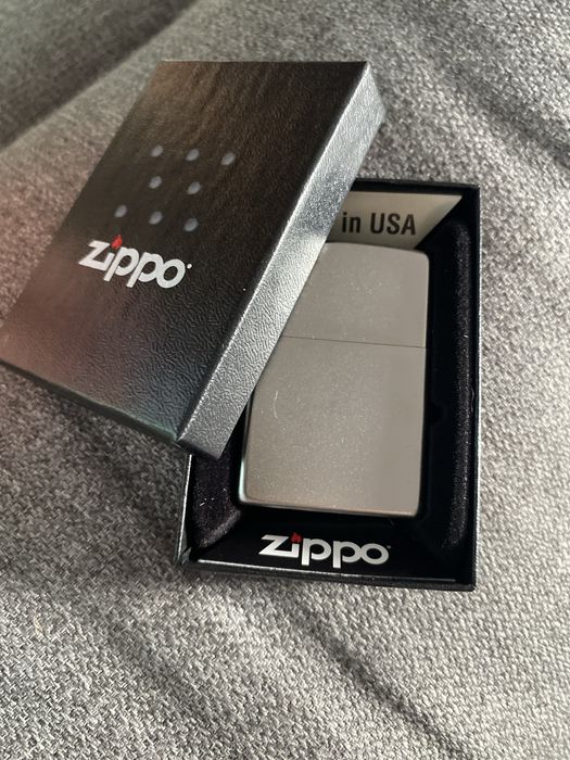 zapalniczka Zippo Street Chrome