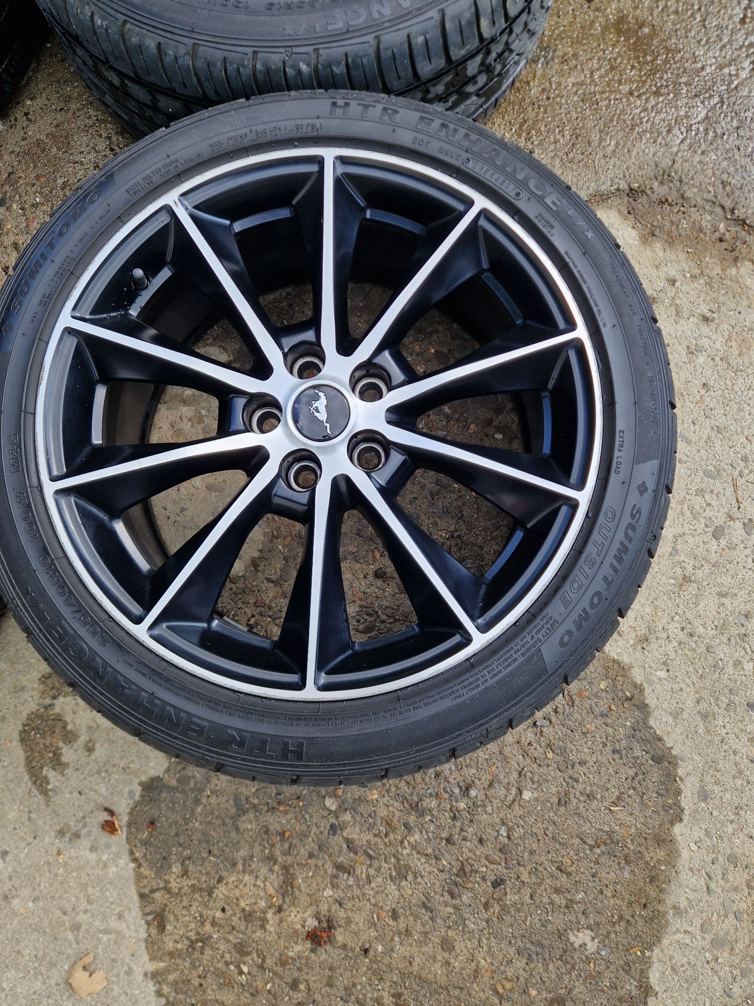 Felgi z oponami Ford Mustang 255/40 R19