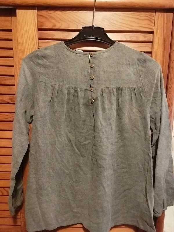 Camisola cinzenta de menina
