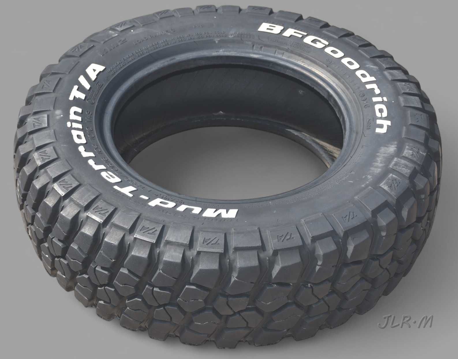 1x Opona BFGoodrich 235/70R16 MUD-TERRAIN T/A KM2 [104] Q