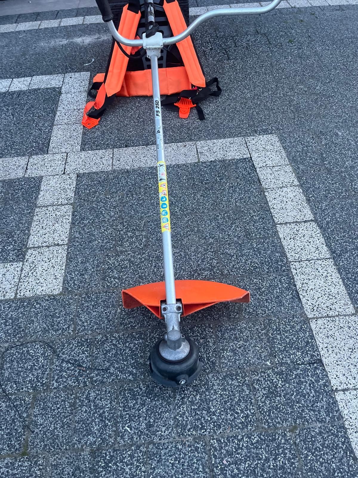 Podkaszarka spalinowa Stihl FS250