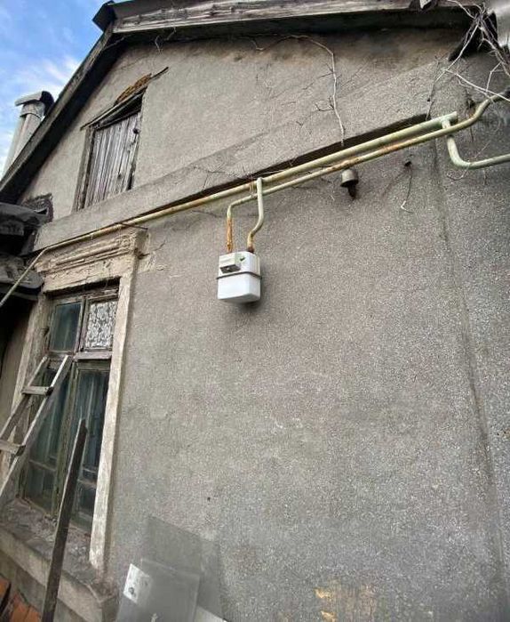 Продам будинок на 10 сотках вул.Черверта/ Романтиків