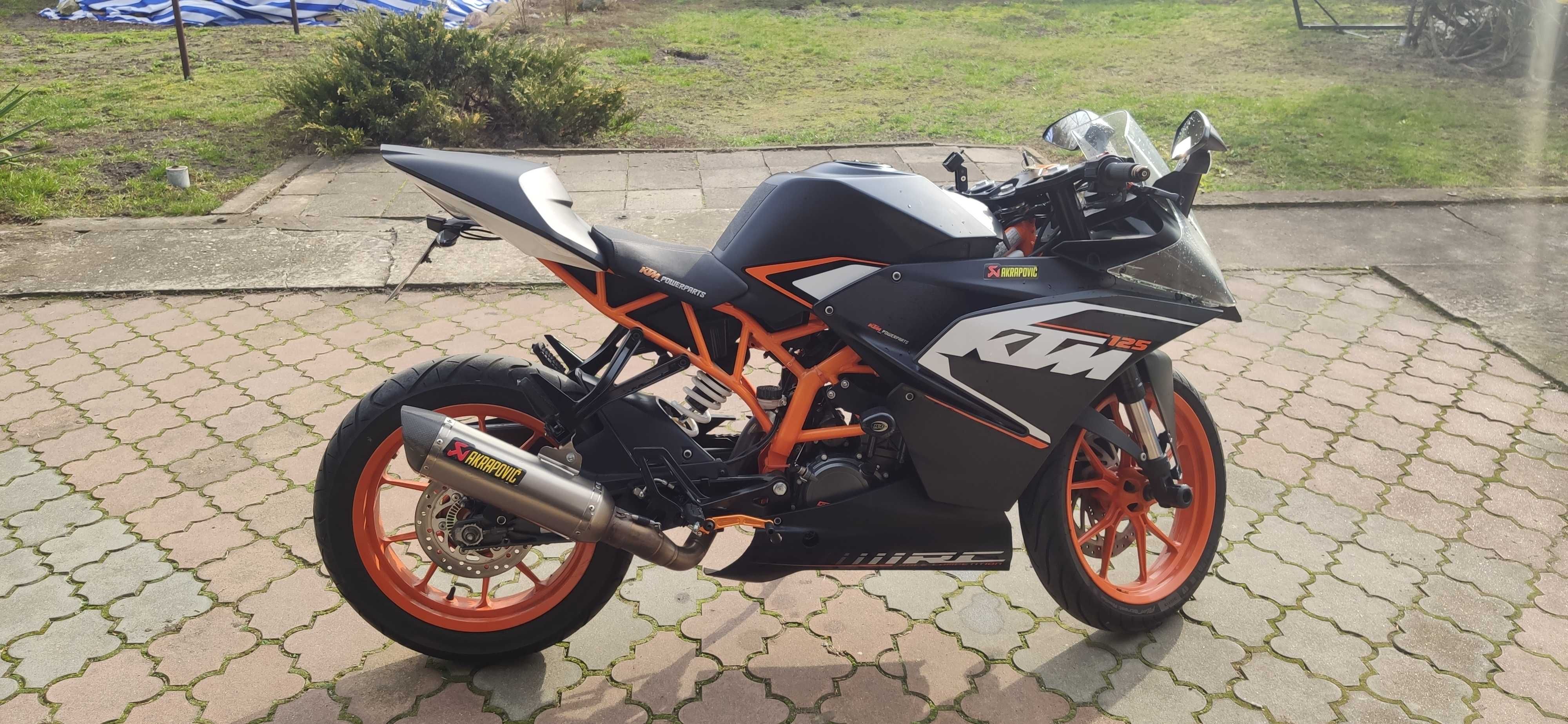 KTM RC 125 na kat. B / Akrapović / ABS