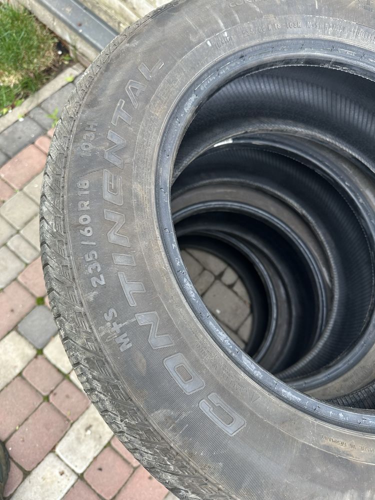 Резина 235/60 R18 Continental 2020 року комплект