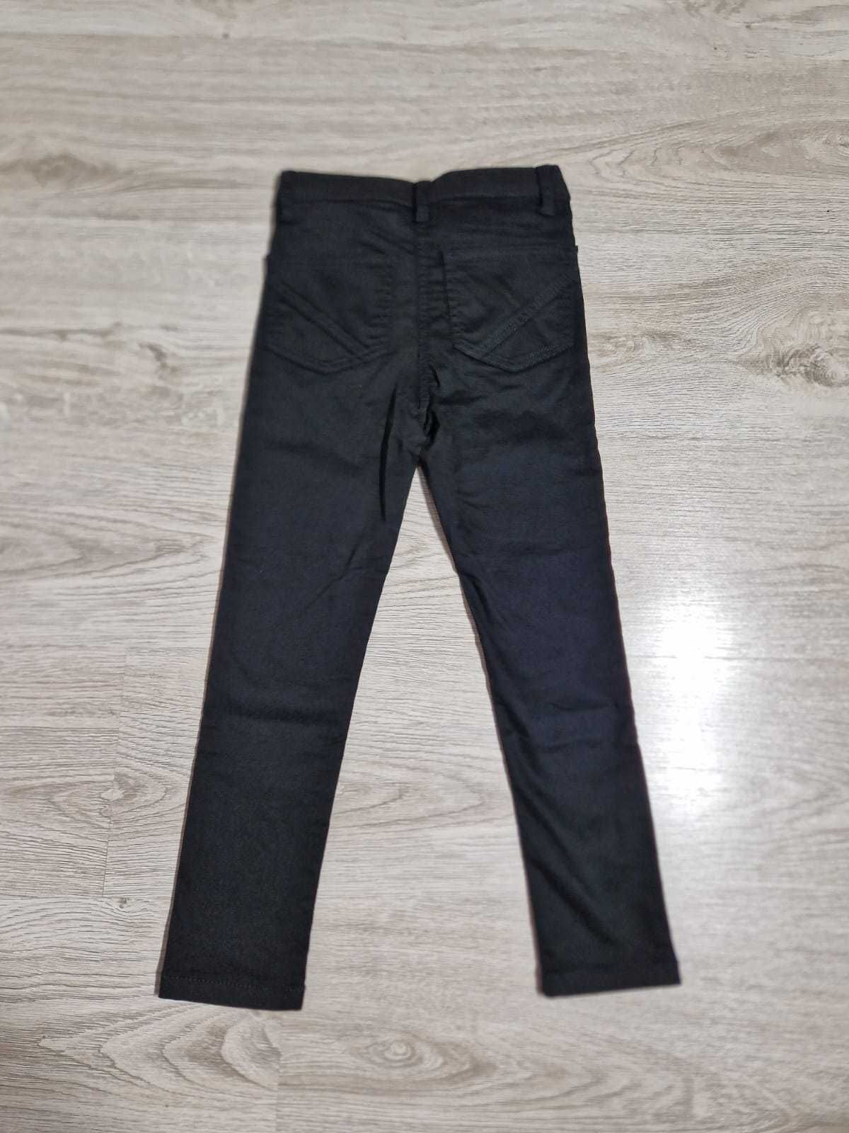 Czarne jeansy Next 116cm