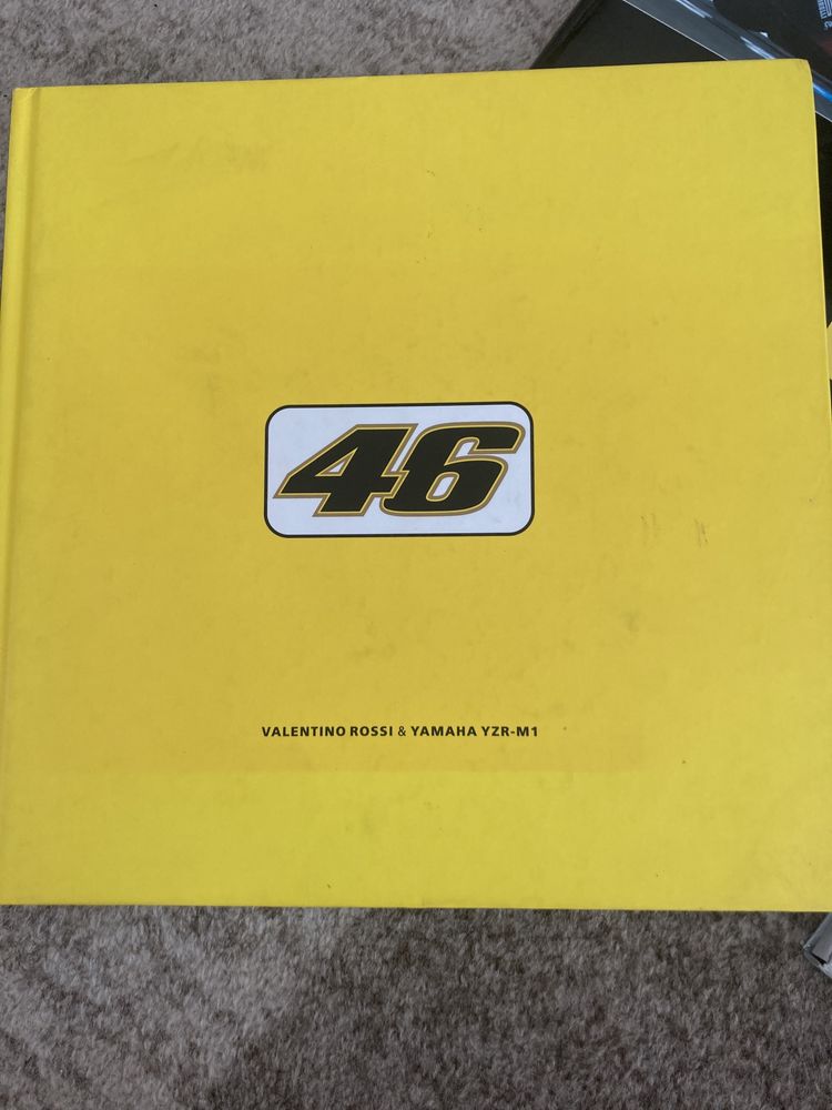 Zestaw kolekcjonerskich książek Yamaha Rossi Pirelli