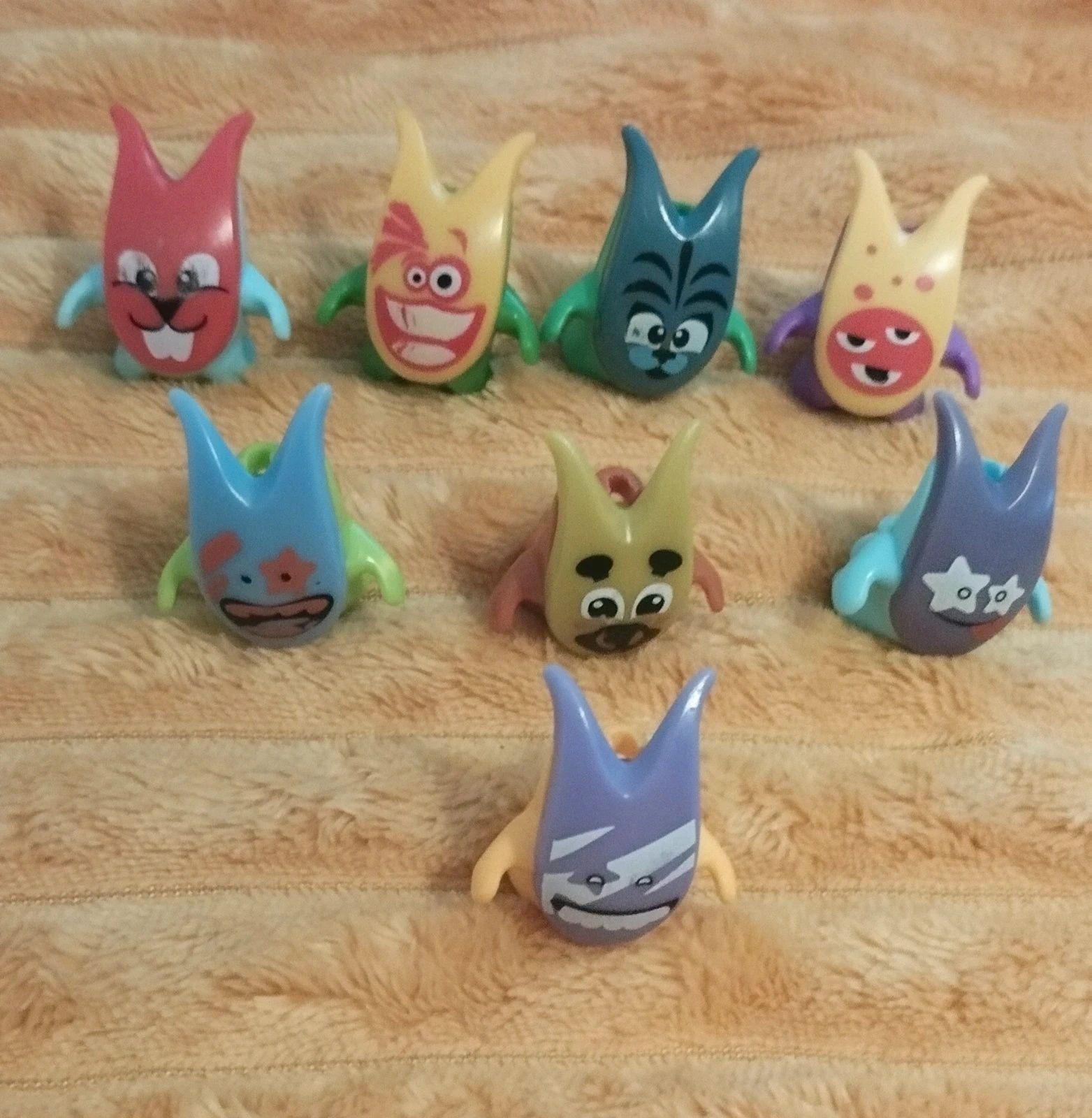 Kinder Joy, figurki, zestaw 8 szt