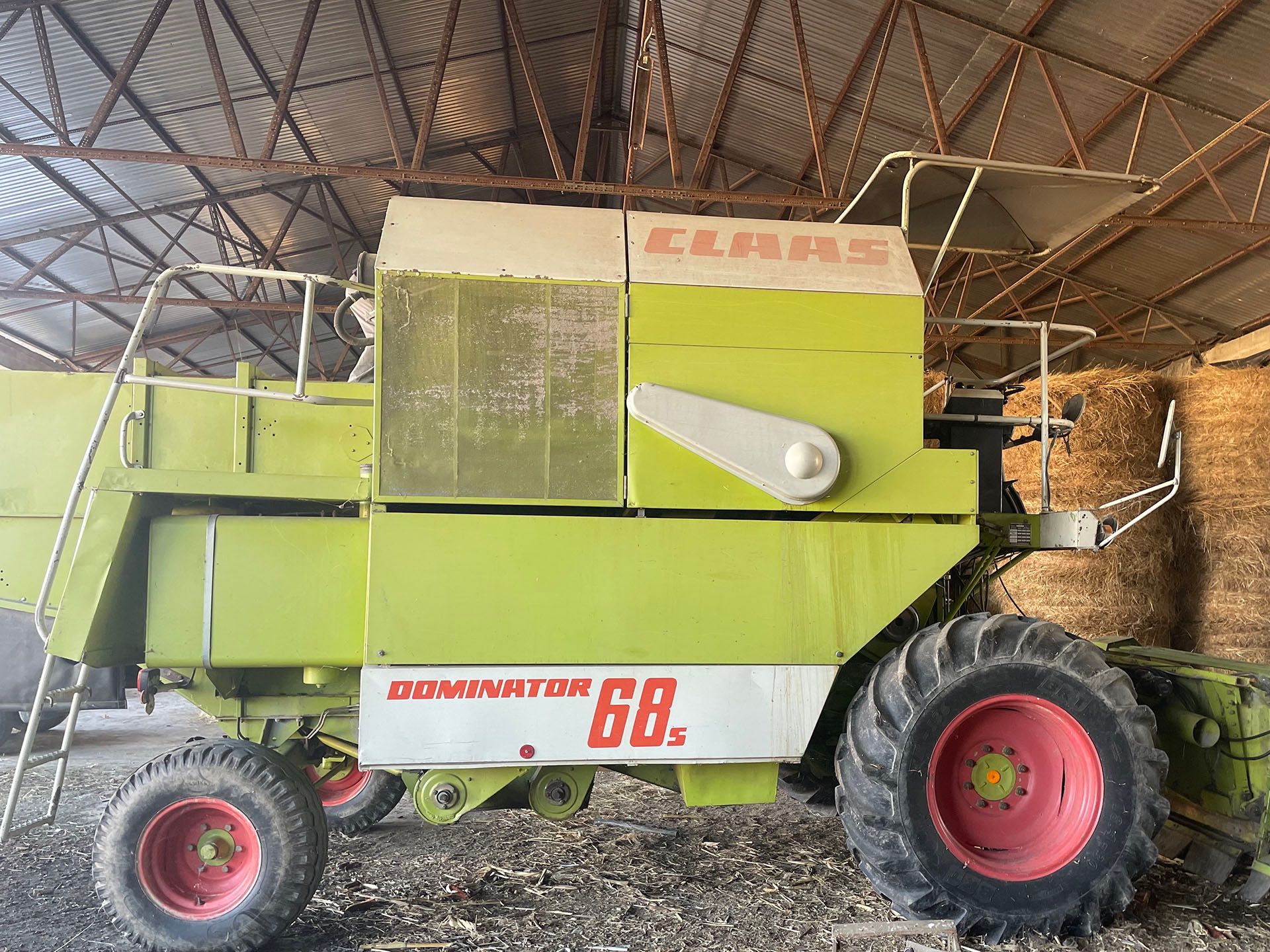 Ceifeira Claas Dominator 68s