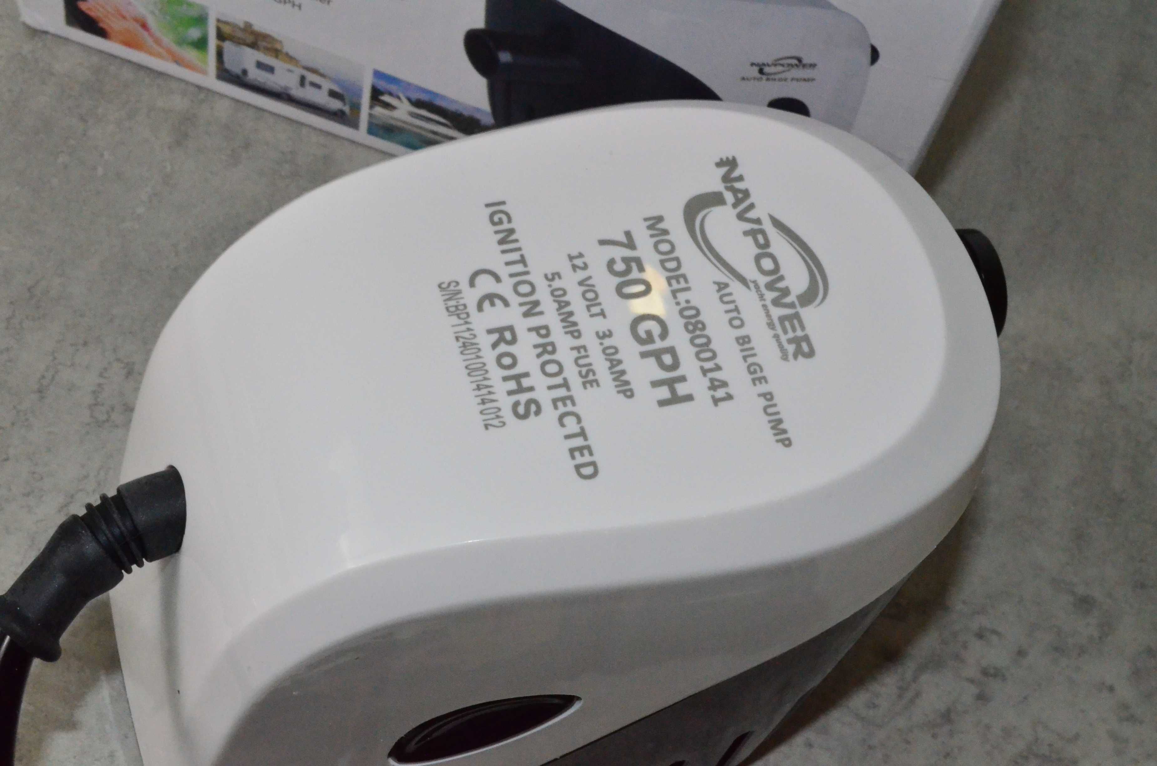 Pompa zęzowa do łodzi, kamperów, basenów (750 GPH 12 V)