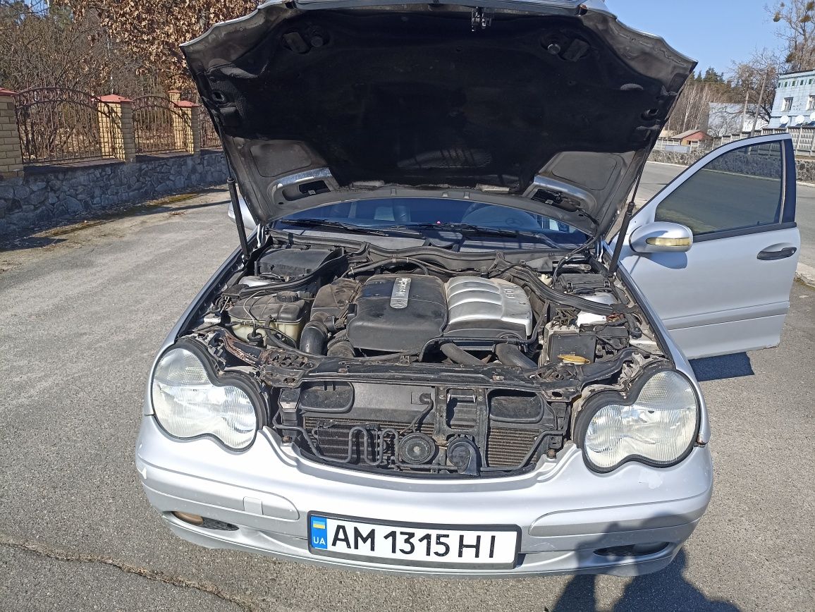 Продам авто на ходу також цікавить обмін.