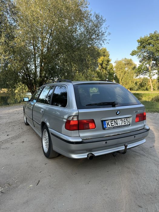 Терміново Продам BMW E39 в хорошому стані,два ключа