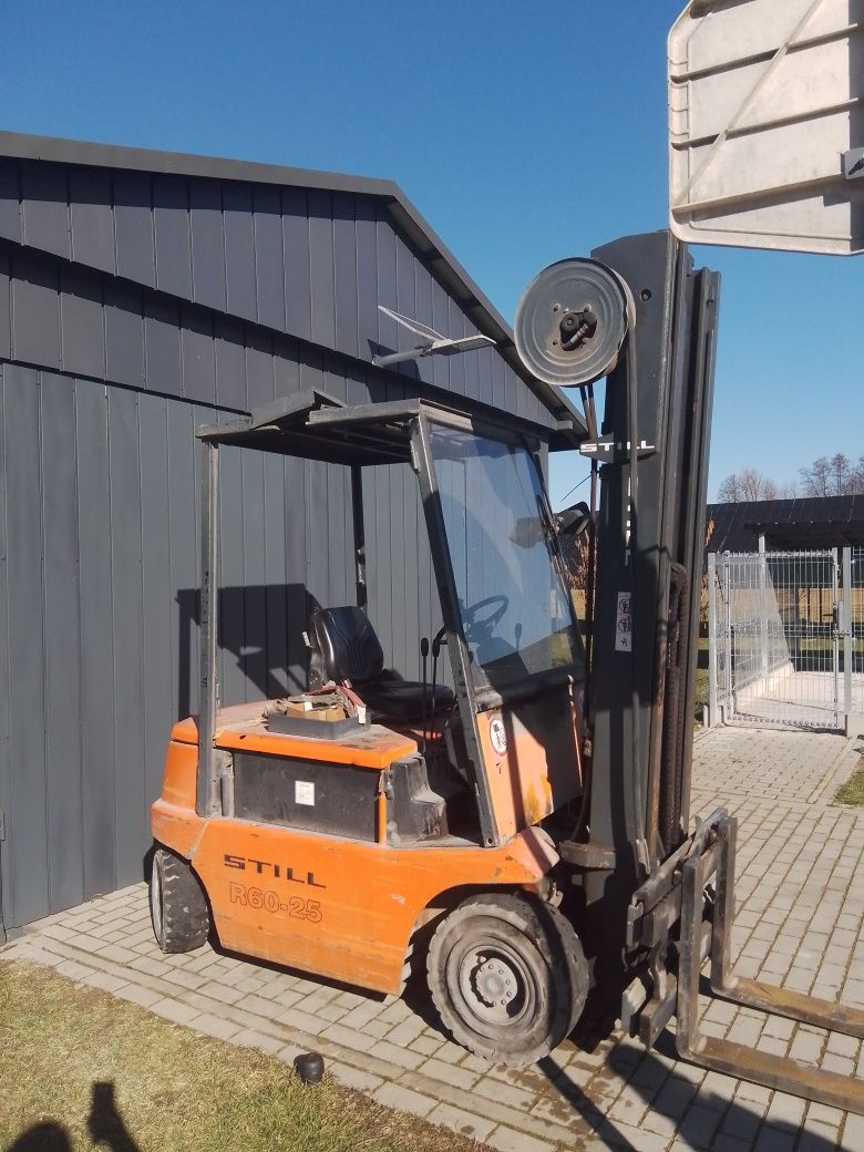 Wózek widłowy elektryczny Still